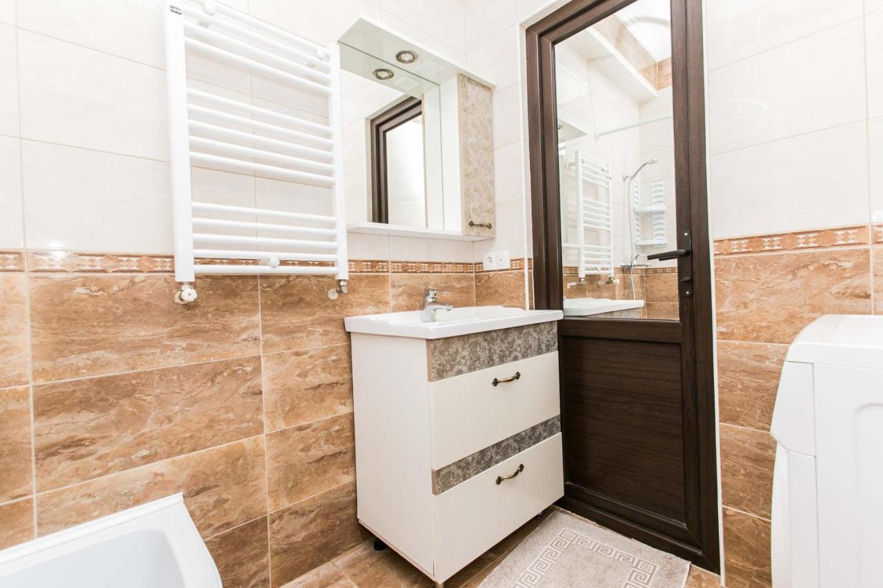 Apartament Spatios In Complex Residential 키시나우 외부 사진
